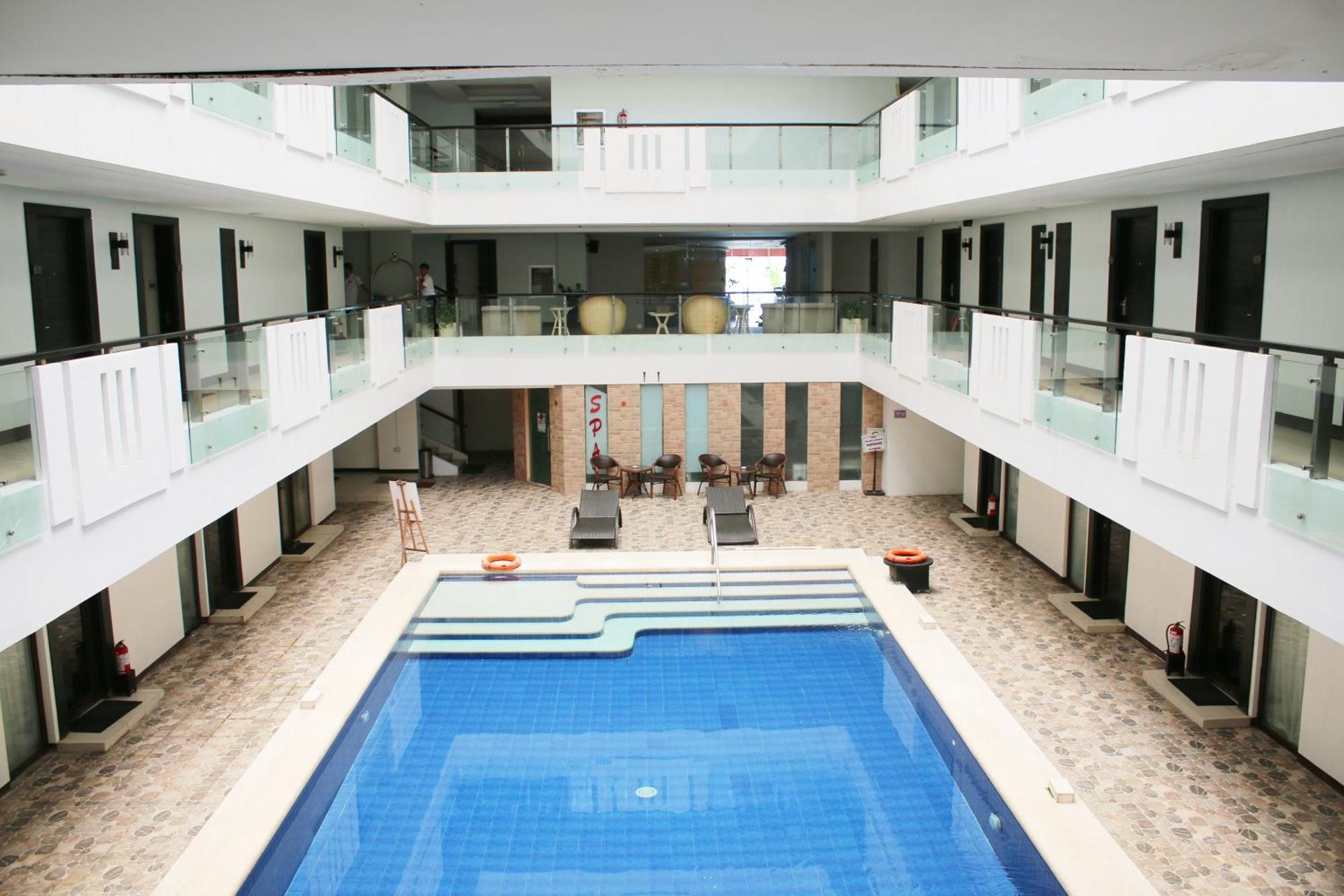 Hotel The Muse Boracay 4*
